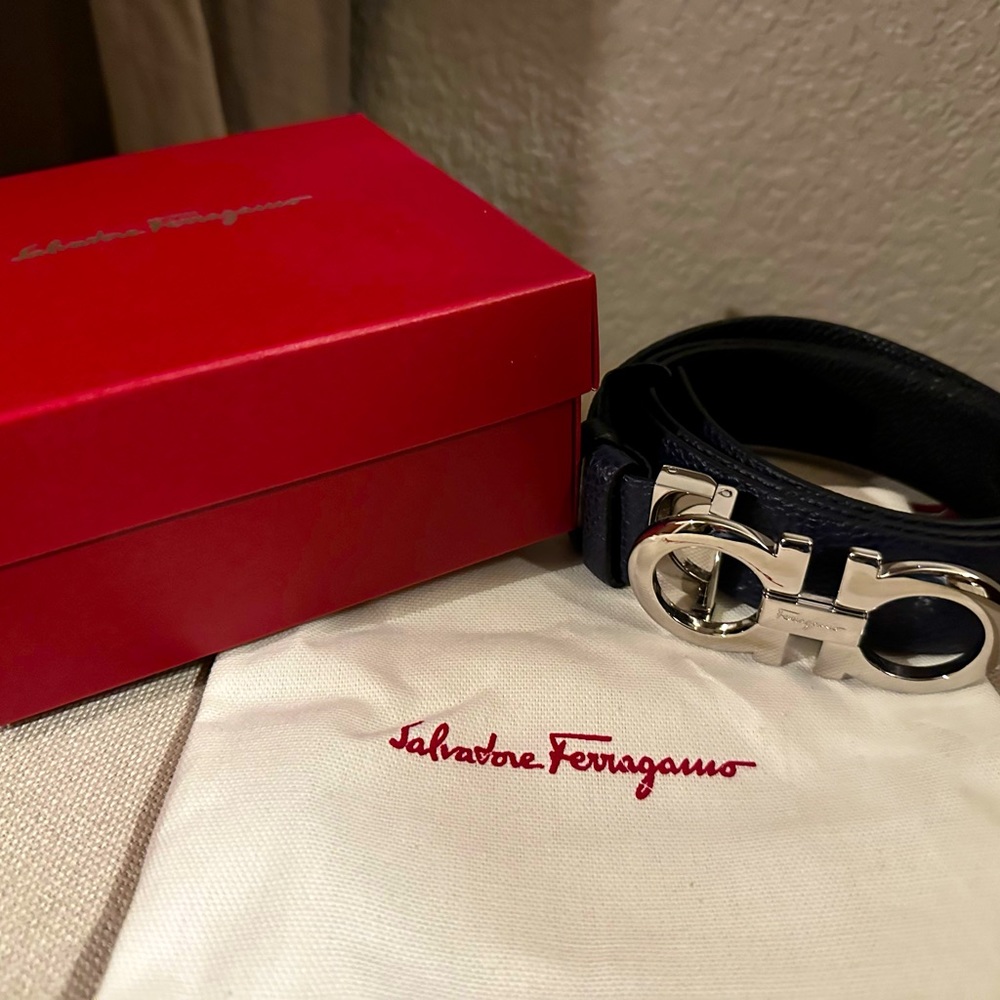 Authentic Salvatore Ferragamo men’s black pebbled leather belt. Brand new.